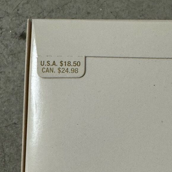 2007 Father Christmas,HALLMARK KEEPSAKE ORNAMENT
QXE9119 Colorway Santa - Picture 9 of 10